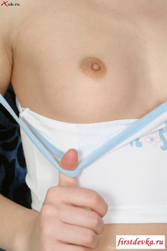 Красивые губки взрослой девочки