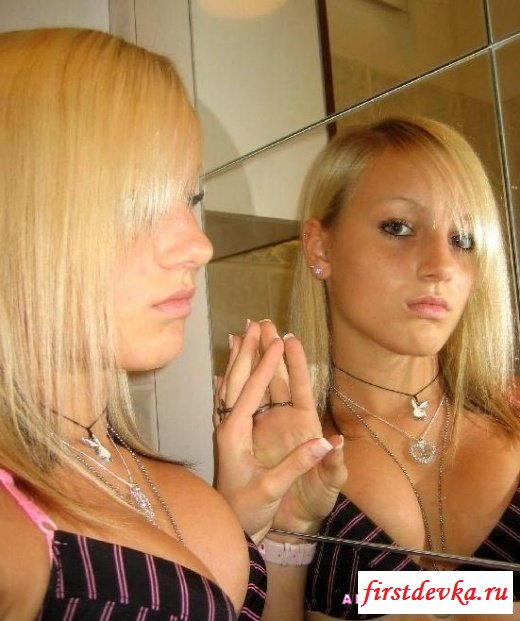 Девушки у себя дома (20 фотографий)