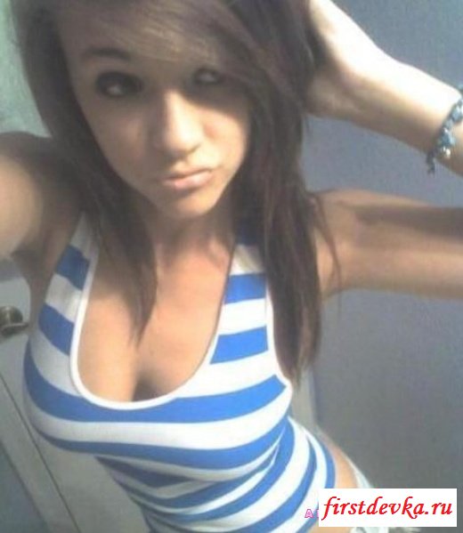 Девушки у себя дома (20 фотографий)