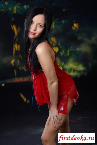 Сексуальная девка в латексе