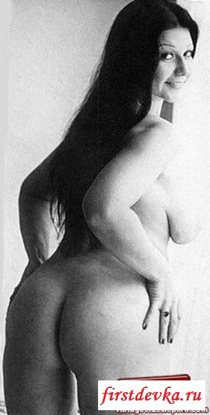 Голые красотки в стиле ретро