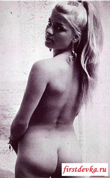 Ретро-сука с разорванной пиздой