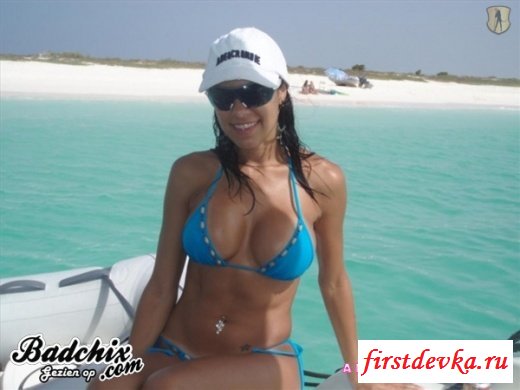 Частное фото красивых и сексуальных тёлочек (30 фотографий)