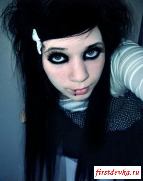 Подборка различных эмо девушек (31 фотография)