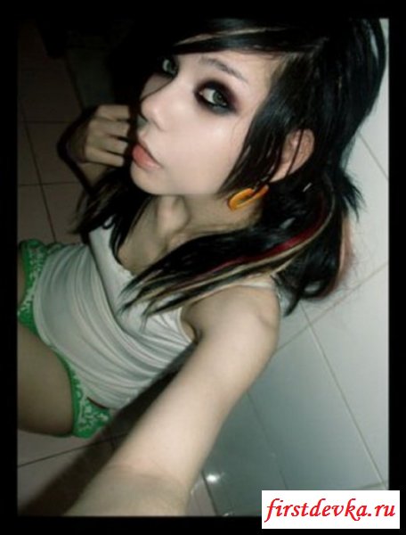 Подборка различных эмо девушек (31 фотография)