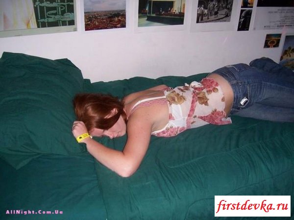 Фотографии спящих сексуальных девушек (72 фотографии)