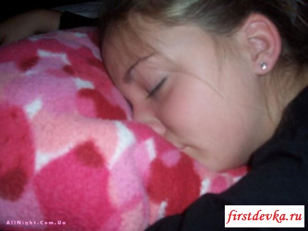 Фотографии спящих сексуальных девушек (72 фотографии)