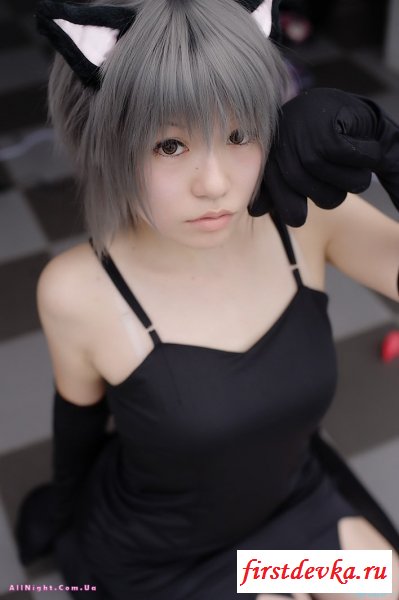 Японские девушки в костюмах (52 фотографии)