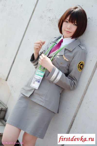 Японские девушки в костюмах (52 фотографии)