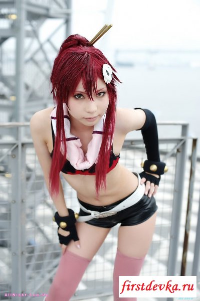 Японские девушки в костюмах (52 фотографии)