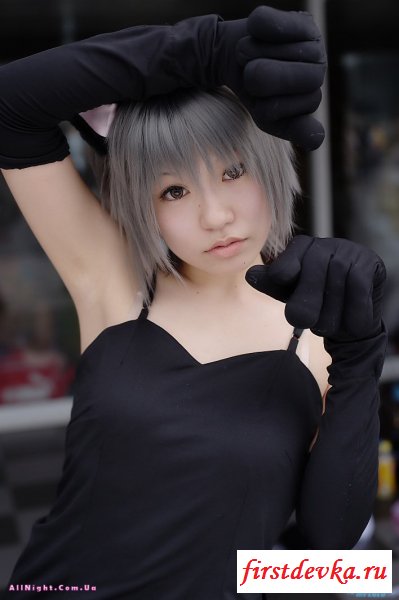 Японские девушки в костюмах (52 фотографии)