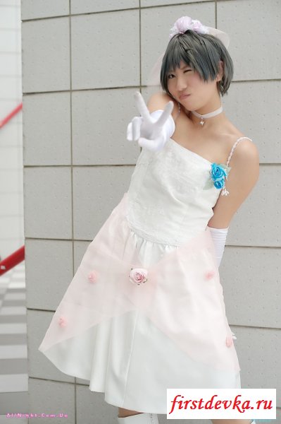 Японские девушки в костюмах (52 фотографии)