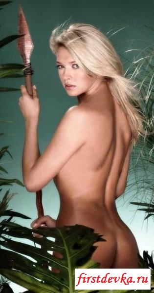 Вера Брежнева в эротическом виде