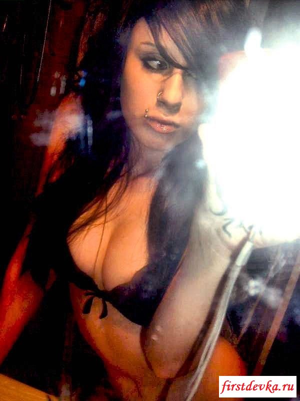 Несколько частных эротичных фотографий 