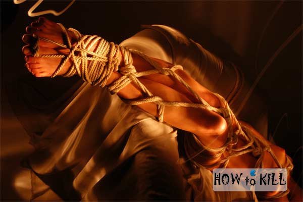 Эротика со скованными куколками