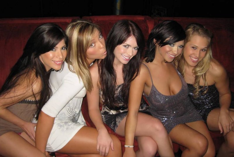 Порно вечеринки с распутными девушками  (26 фото эротики)