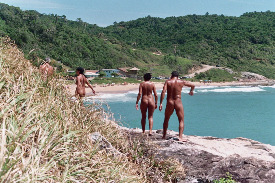 Голые фото с отдыха в Бразилии