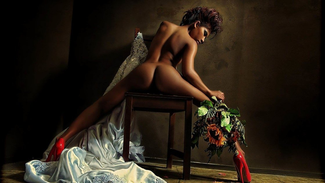 Ксения Шелковская ню