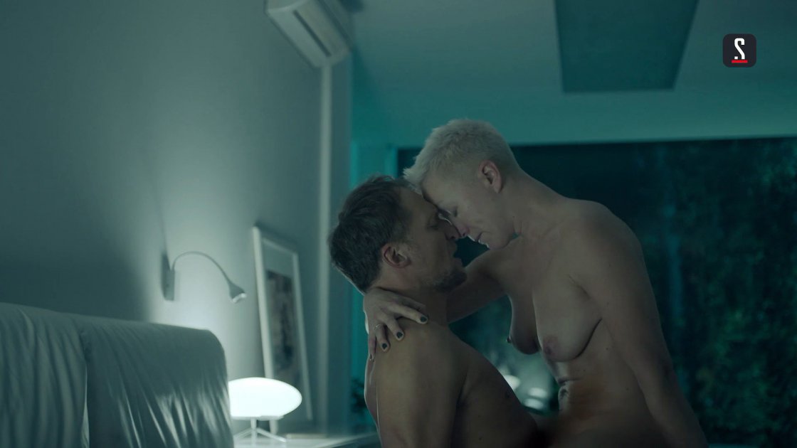 Голая Дарья Мороз в сериале «содержанки»