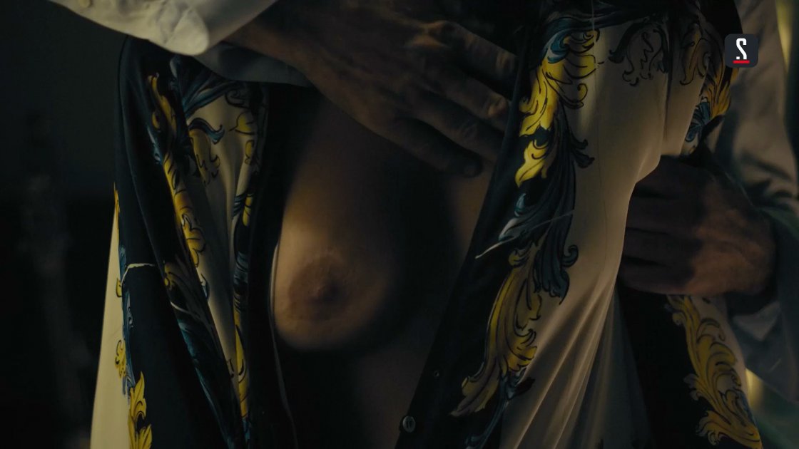 Сабина Ахмедова грудь