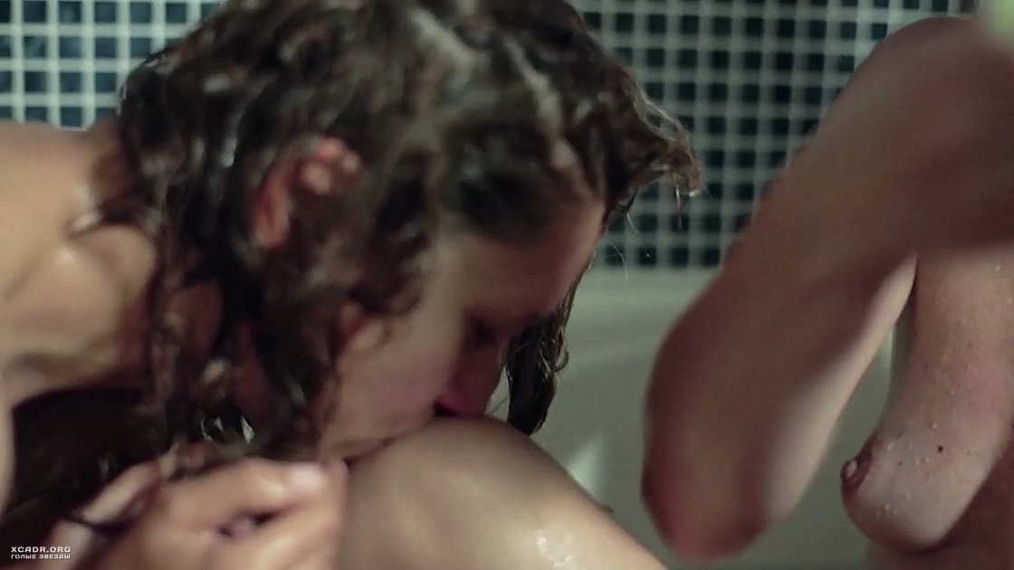 Виктория Исакова грудь