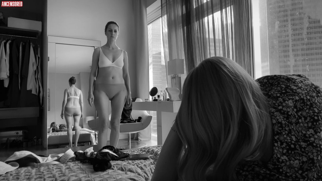 Виктория Исакова голая 2020