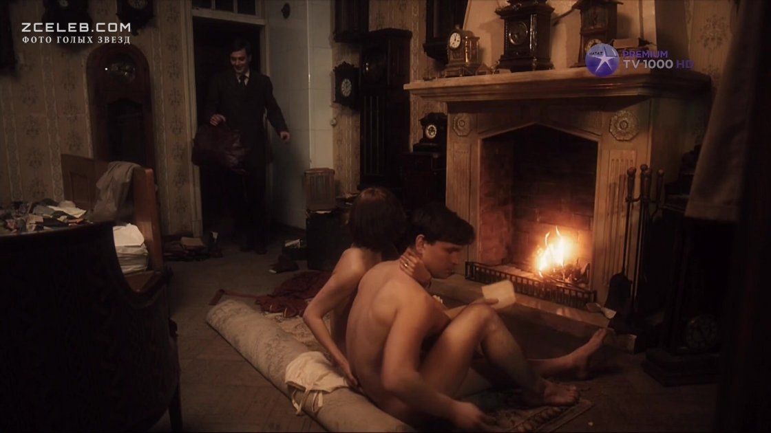 Виктория Исакова голая в фильме