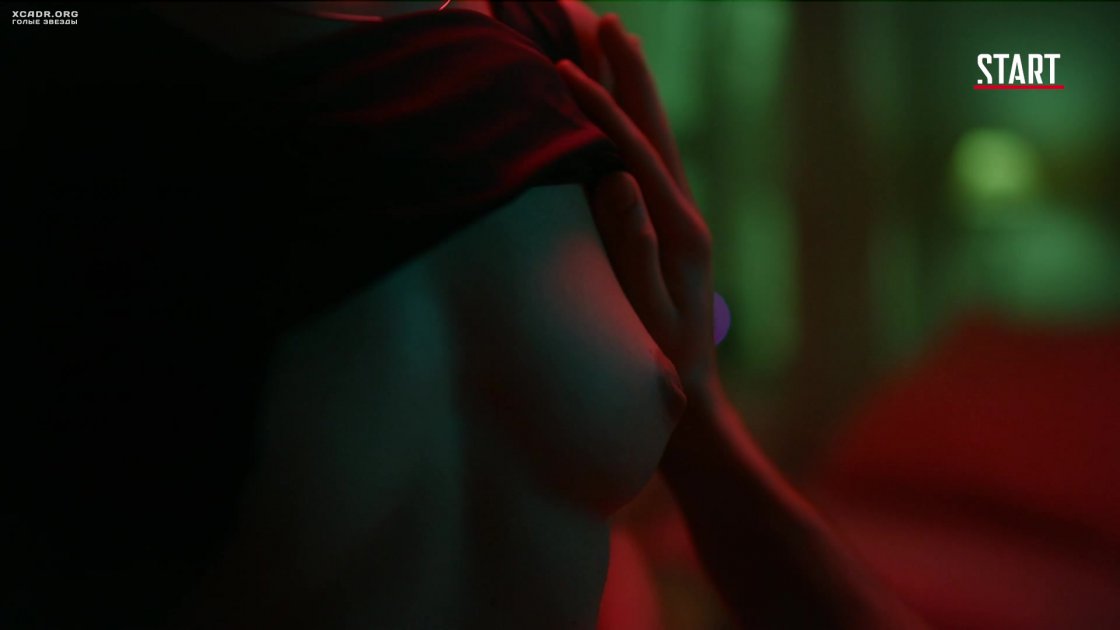 Ася Громова голая грудь