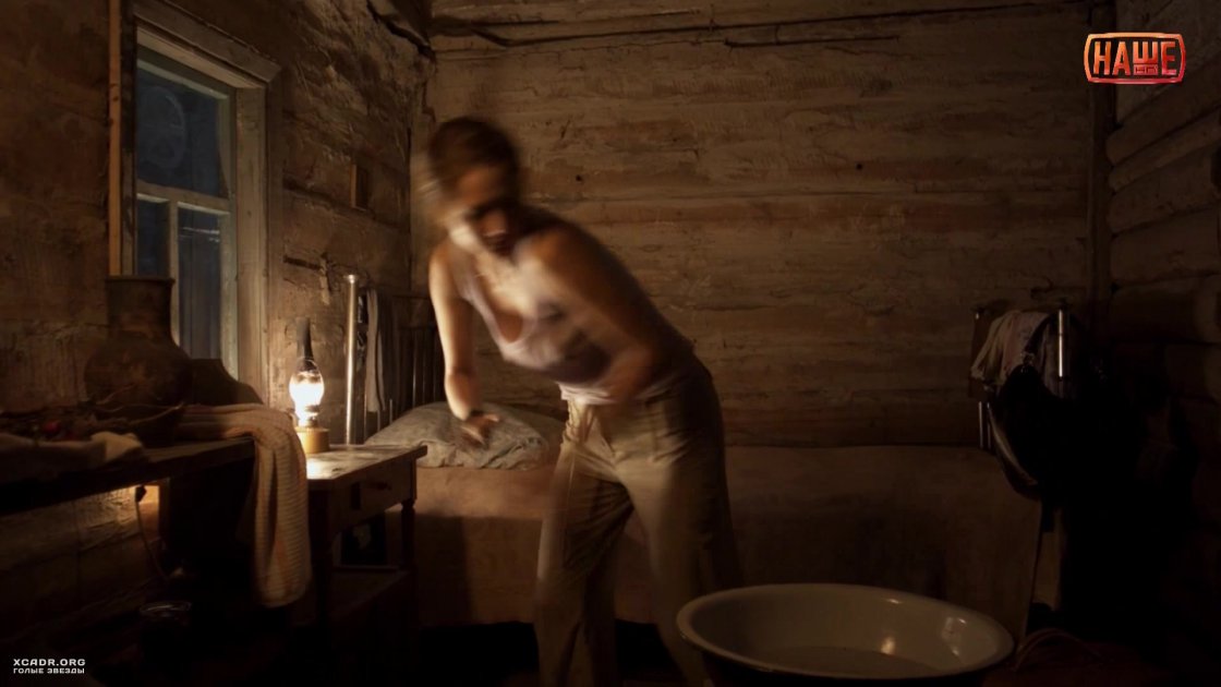 Виктория Исакова голая в фильме зеркала