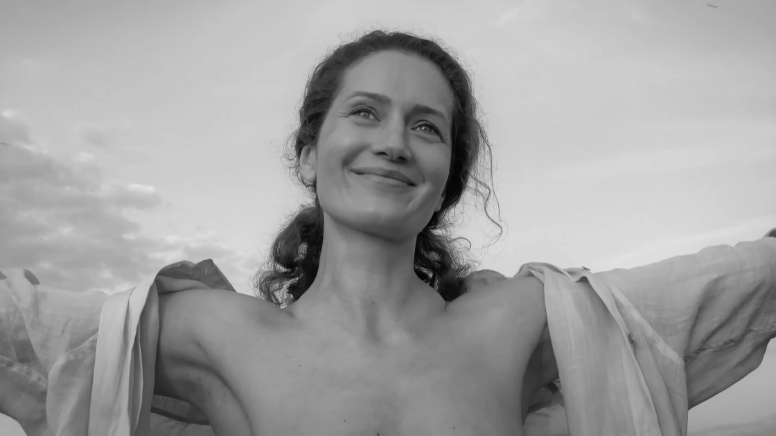 Виктория Исакова голая 2020