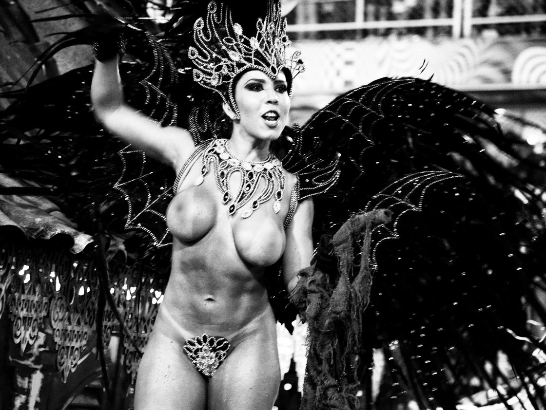 Бразильский карнавал голышом ретро