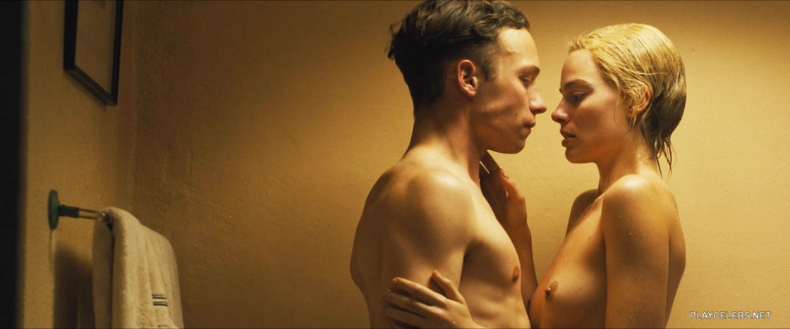 Марго Робби сиськи слив 2020