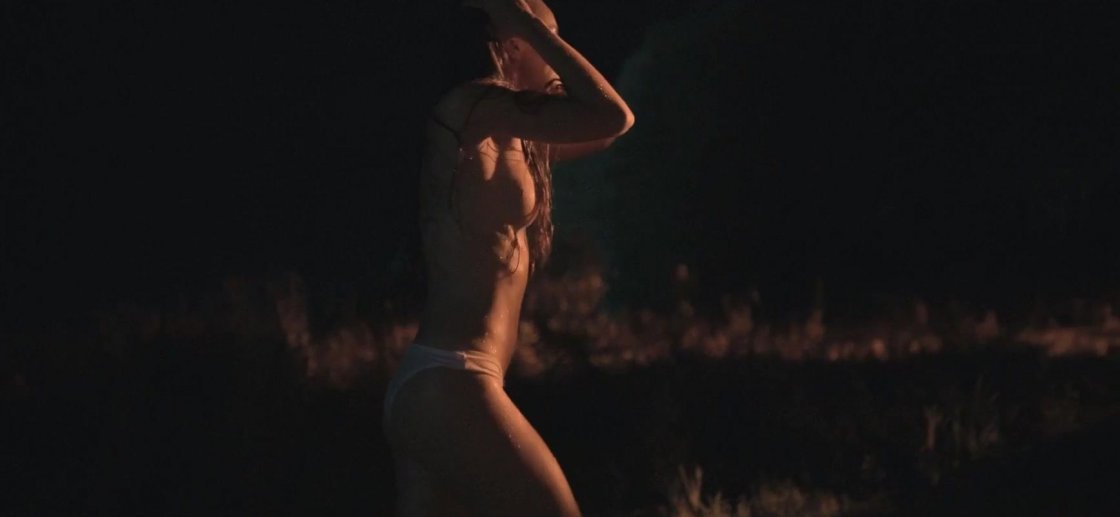 Ангелина Стречина голая