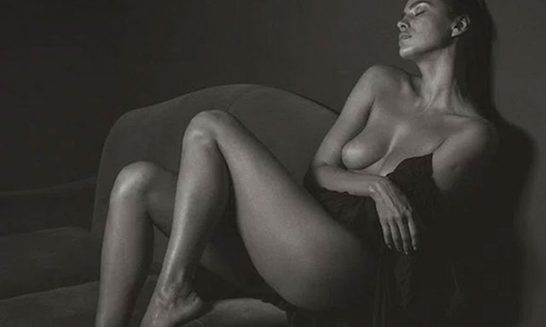 Ирина Шейк голая черно белая