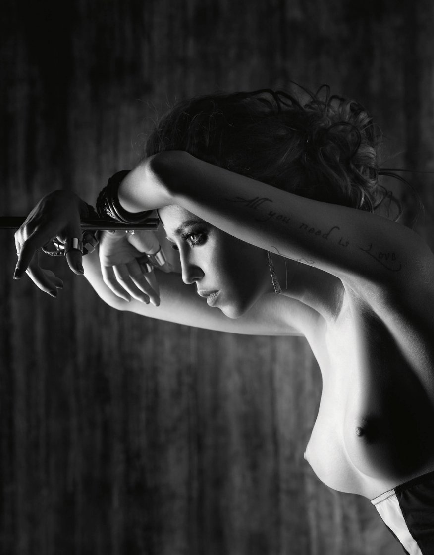 Юлия Сунцова модель ню