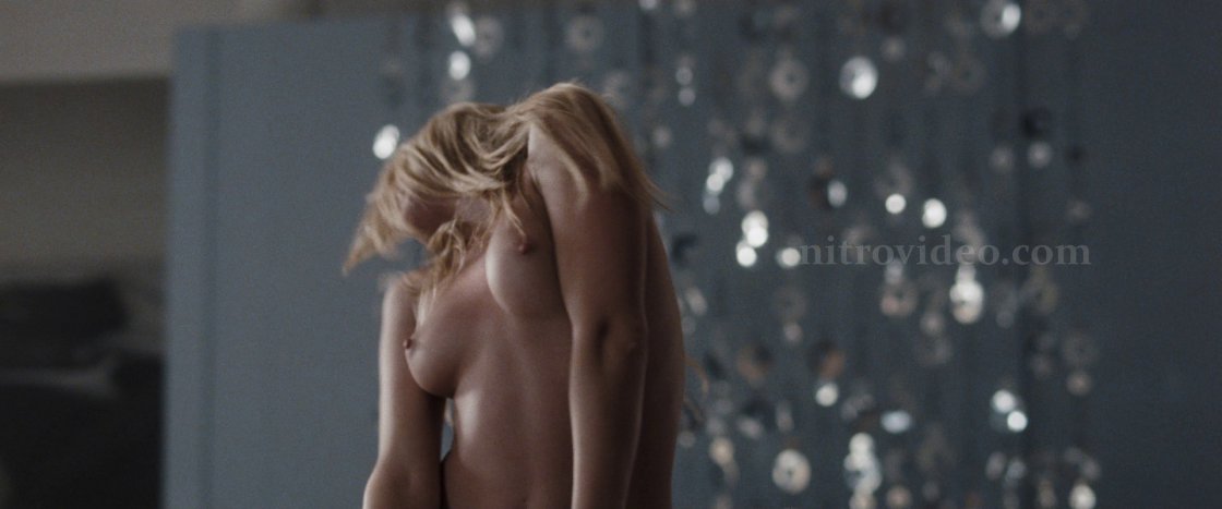 Эмбер Херд голая в фильме