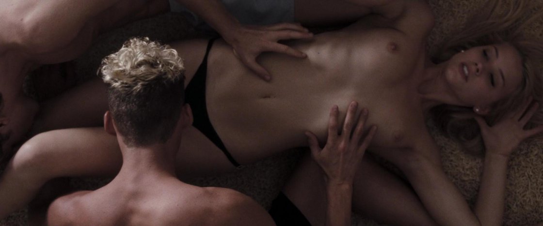 Эмбер хёрд голая Маструбация гиф