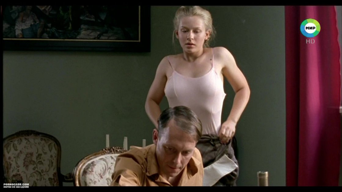 Актриса Юлия Пересильд сиськи