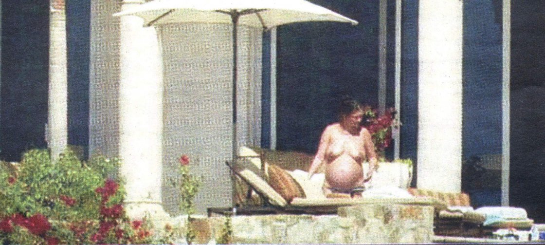 Голая беременная Зета Джонс