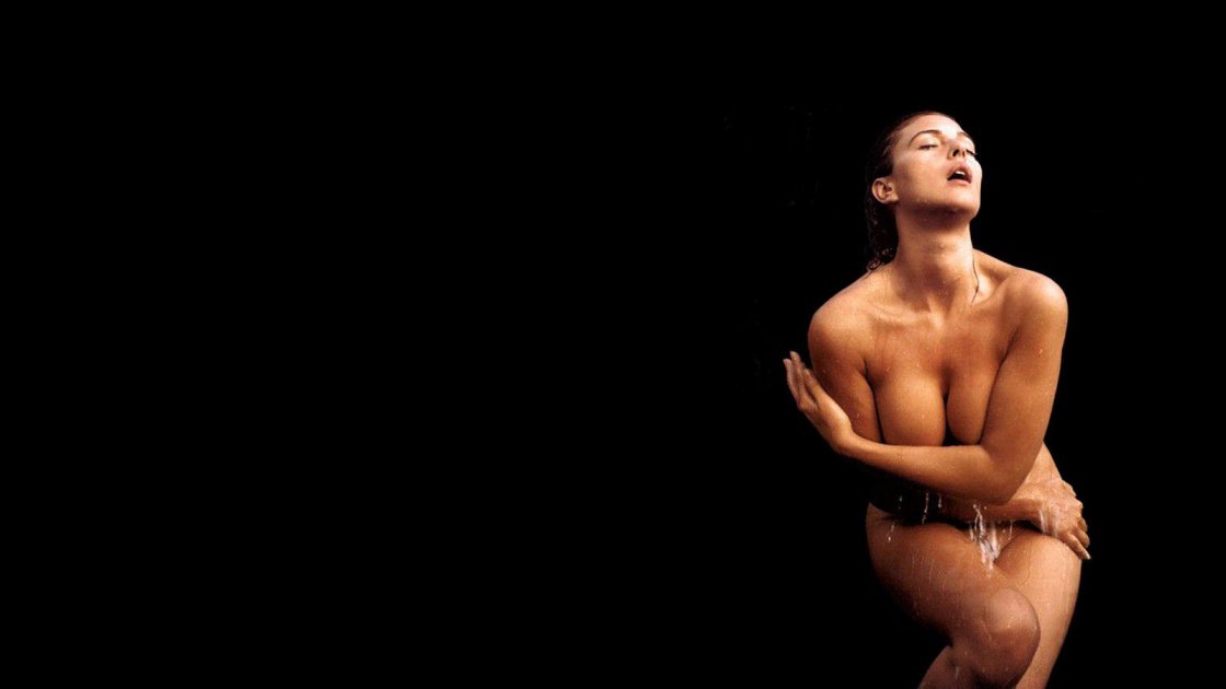 Моника Беллуччи Нагота