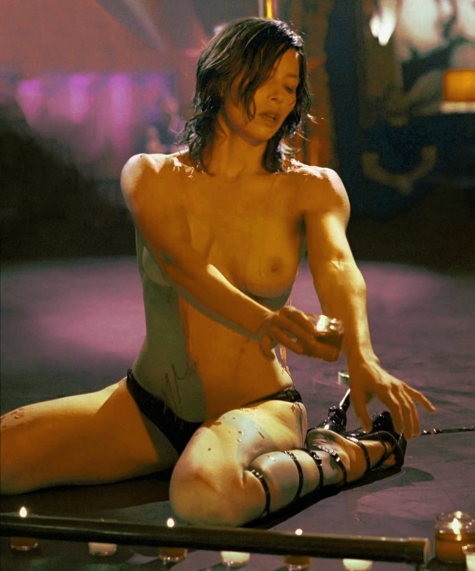 Джессика бил журнал Gear