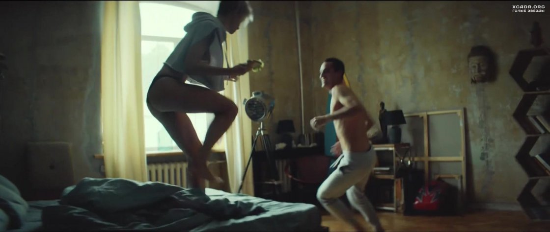 Полина Максимова голая в фильме