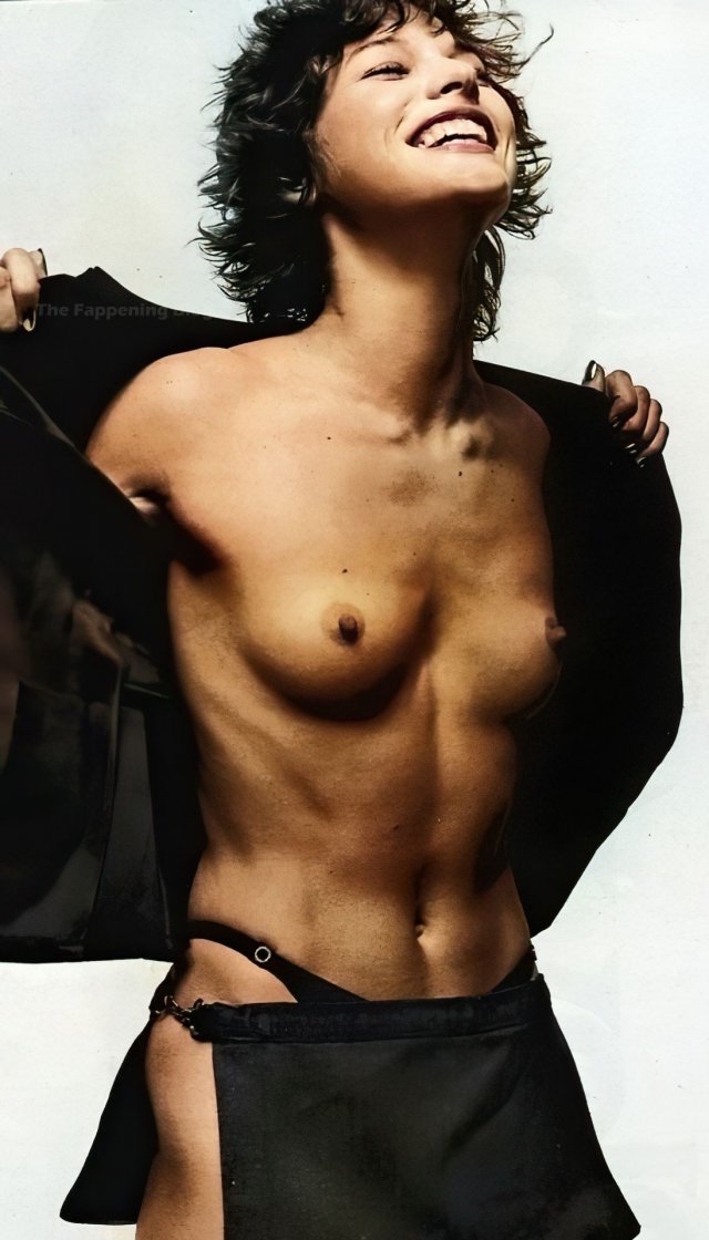 Актриса Мила Йовович голая