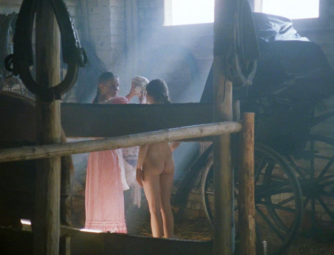 Елена Корикова golaya барышня крестьянка