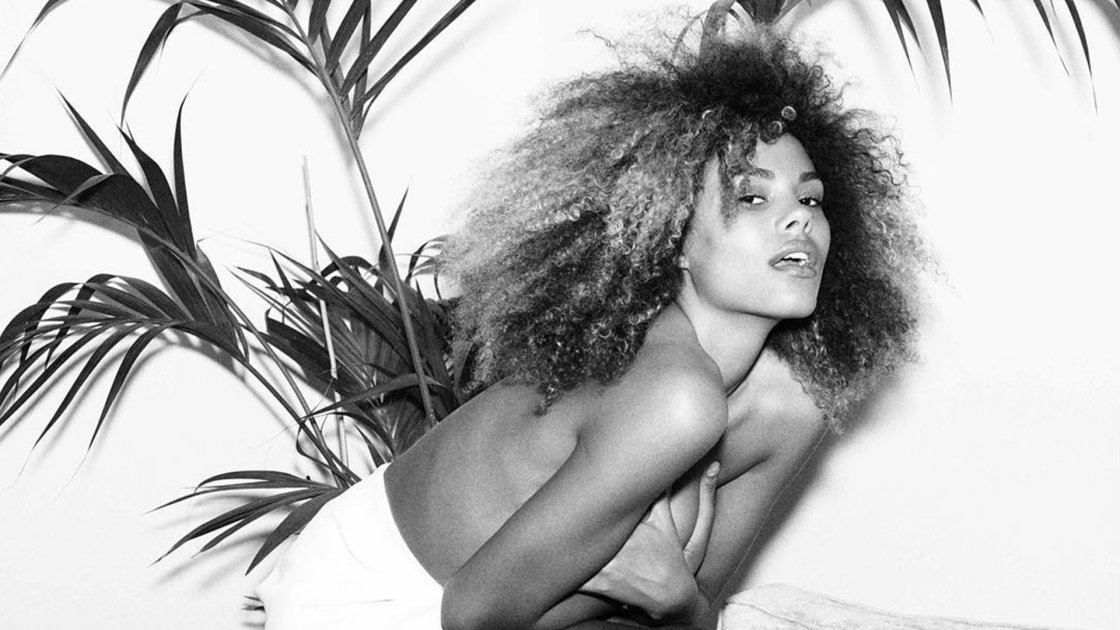 Тина Кунаки и Венсан Кассель nude