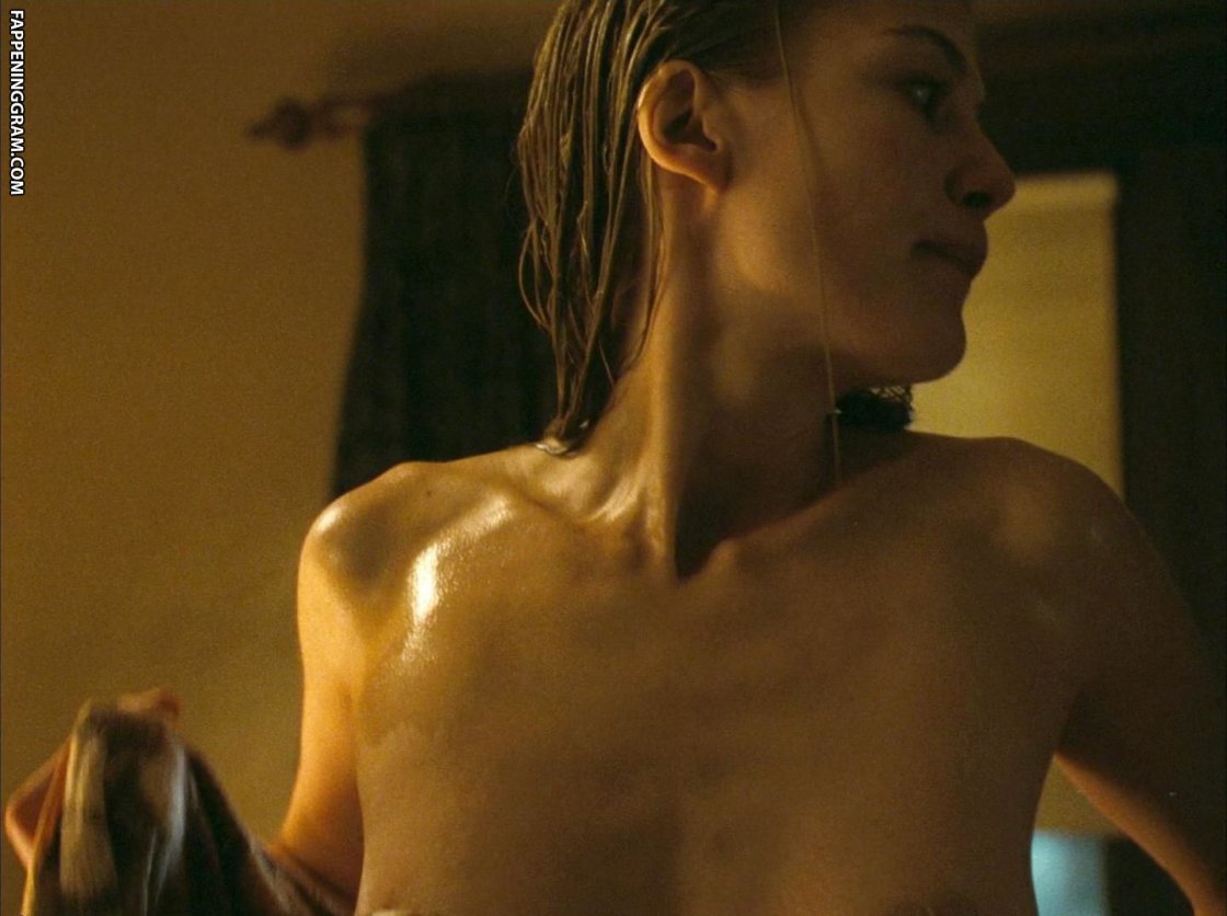 Розамунд Пайк украденные