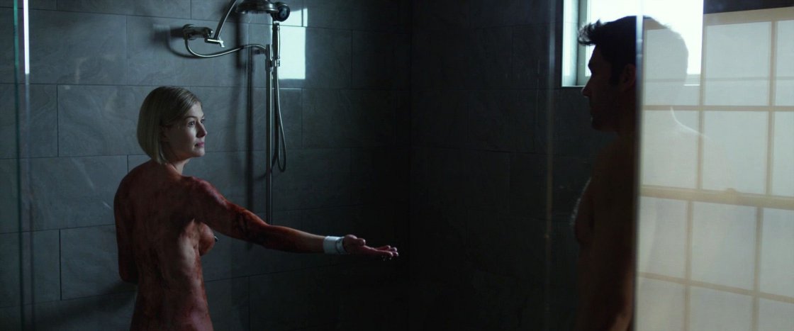 Розамунд Пайк nude в фильмах