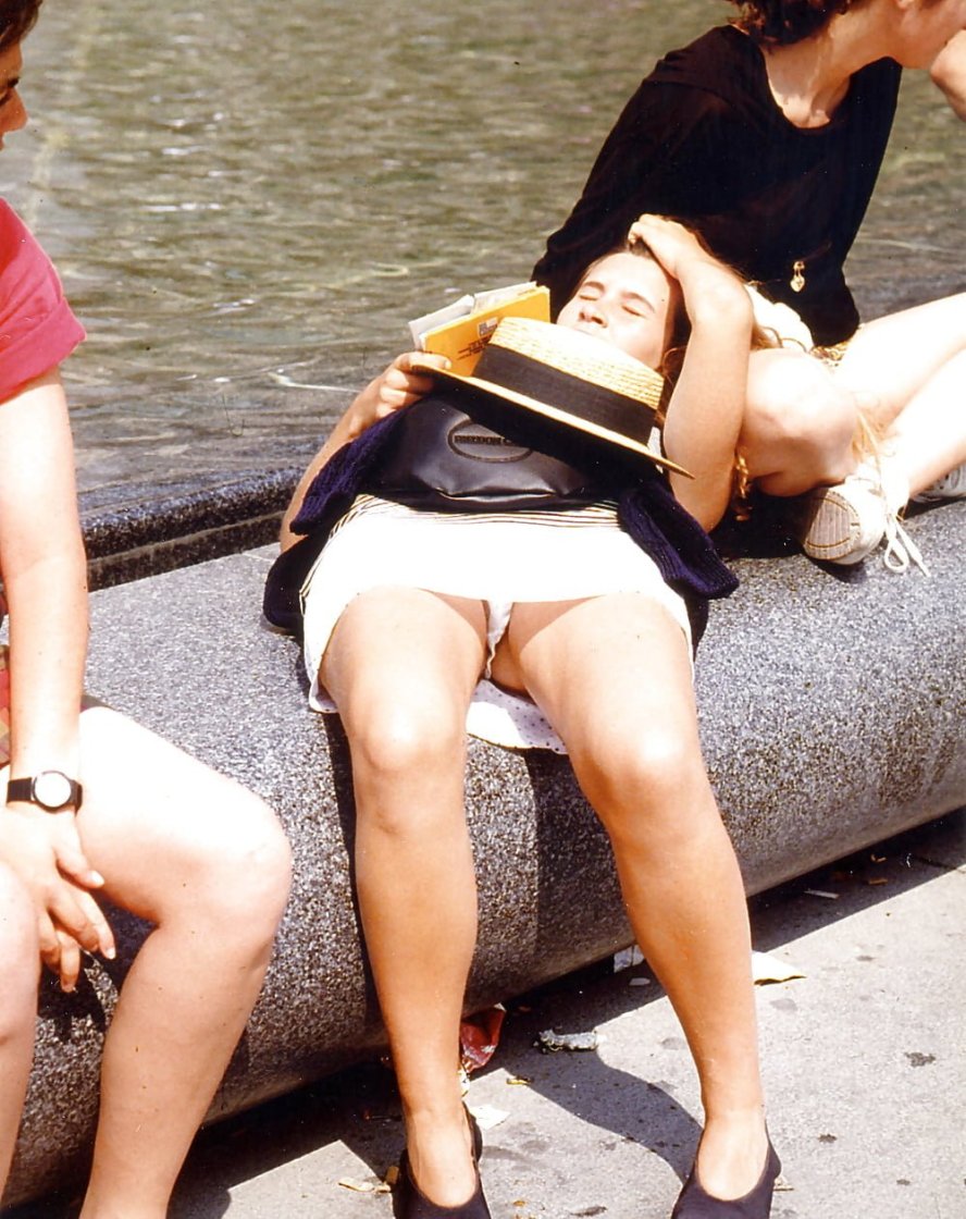 Без трусов случайные кадры