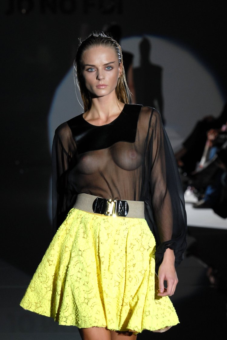 Madalina pica фото