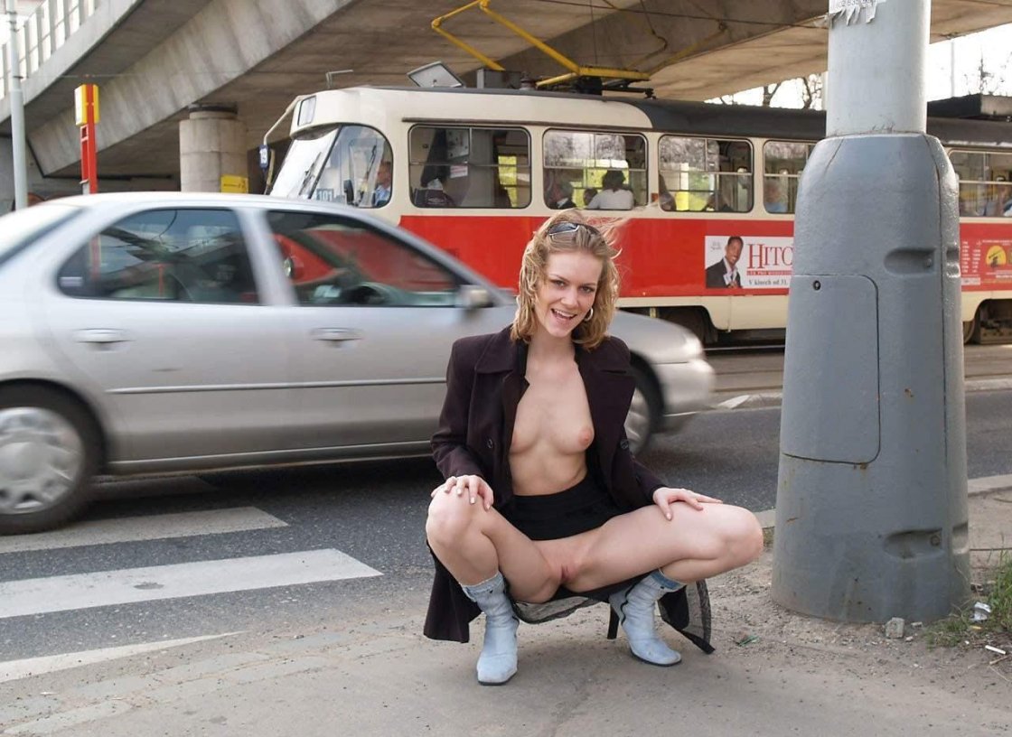 Трах зрелых на публике